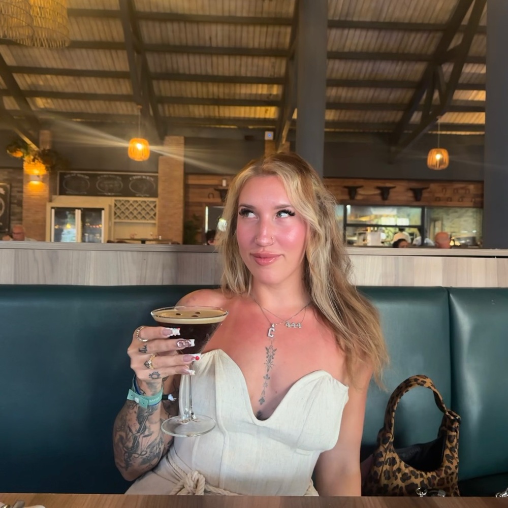 Meet your Posher, Camille